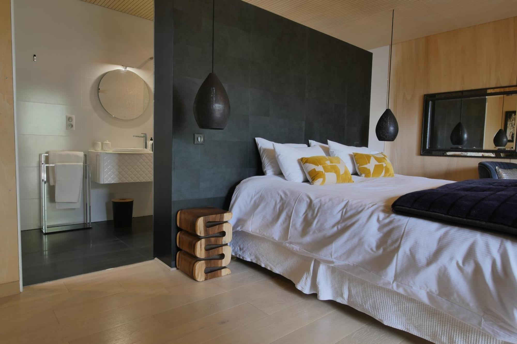Bien Loin D'Ici Spa B&B Nîmes Eksteriør billede
